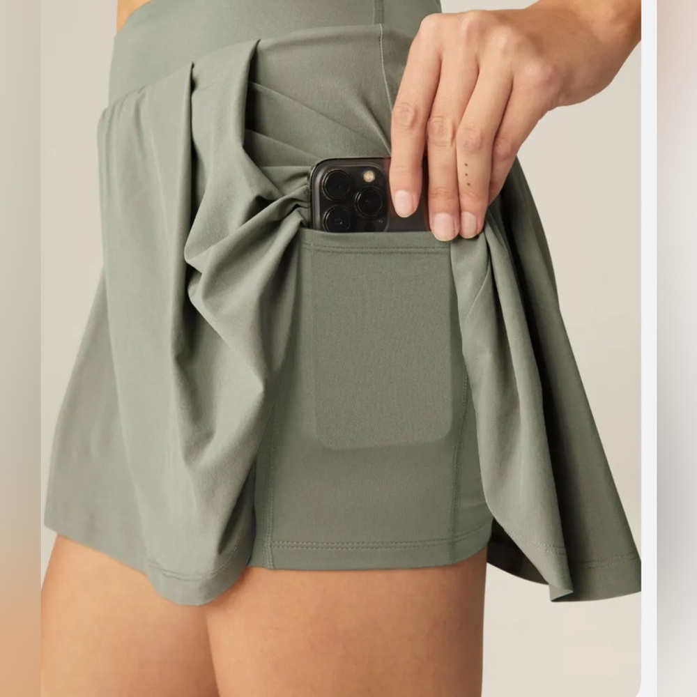 Beyond Yoga Olive Green Skort with Side Pocket